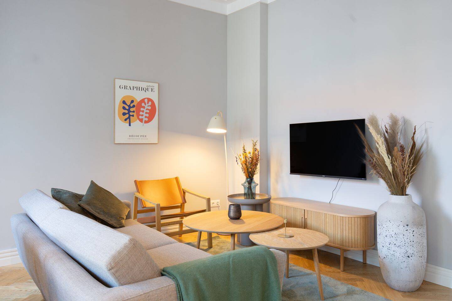 Exklusiv möbliertes 2-Zimmer City-Apartment an der Mediaspree - Foto 1
