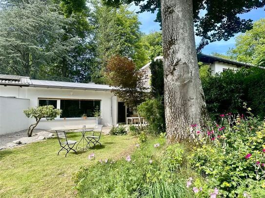 Wohnen auf einer Ebene: Idyllisch gelegener Bungalow in der Künstlerkolonie Maxhöhe!