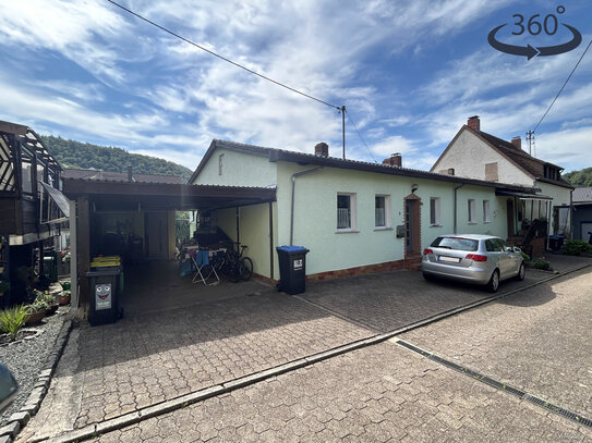 Doppelhaus mit Einliegerwohnung und Carport zum Verkauf