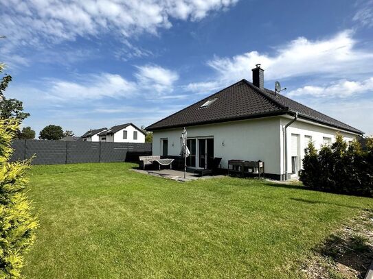 Neuwertiges großes Haus (Bungalow) im beschaulichen Eldingen