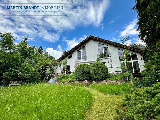 Traumhaftes Einfamilienhaus mit großem Garten und Carport in wunderschöner Waldrandlage Hünfelden