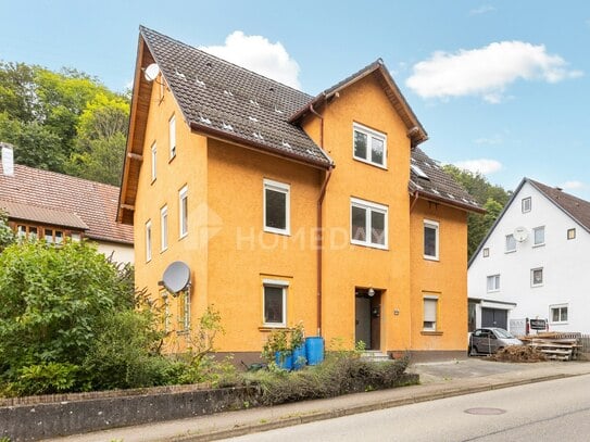 Haus in Dornröschenschlaf - MFH mit drei Wohnungen wartet auf liebevolle Kernsanierung