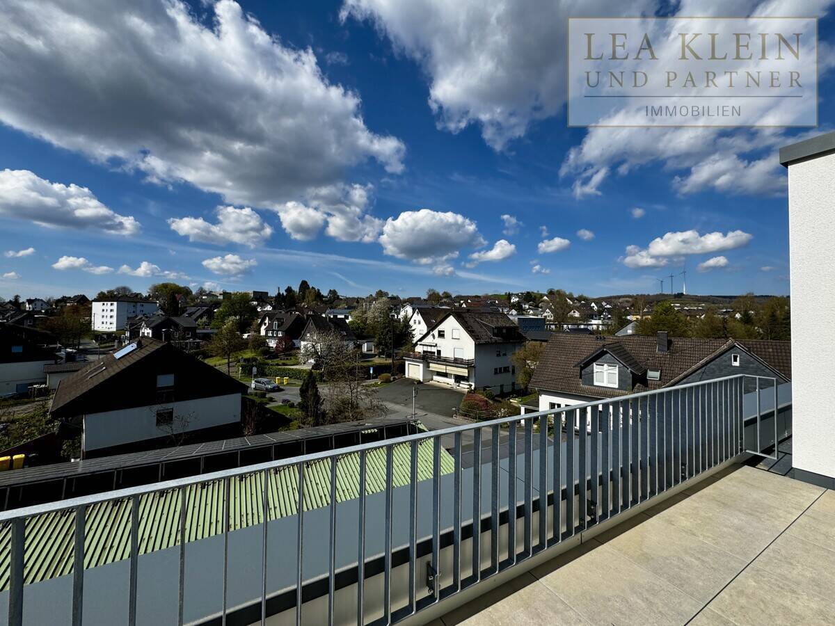                                                               Sonnige Wohnung mit Balkon, moderner K&uuml;che &amp; Aufzug - barrierefrei &amp; komfortabe&hellip;                                                       in Freudenberg (Amberg-Sulzbach)
