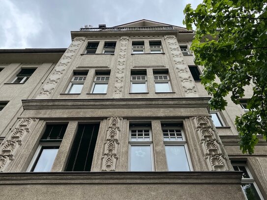 Gewerbefläche mit Schaufensterfront I Modernisierung nach Mieterwunsch