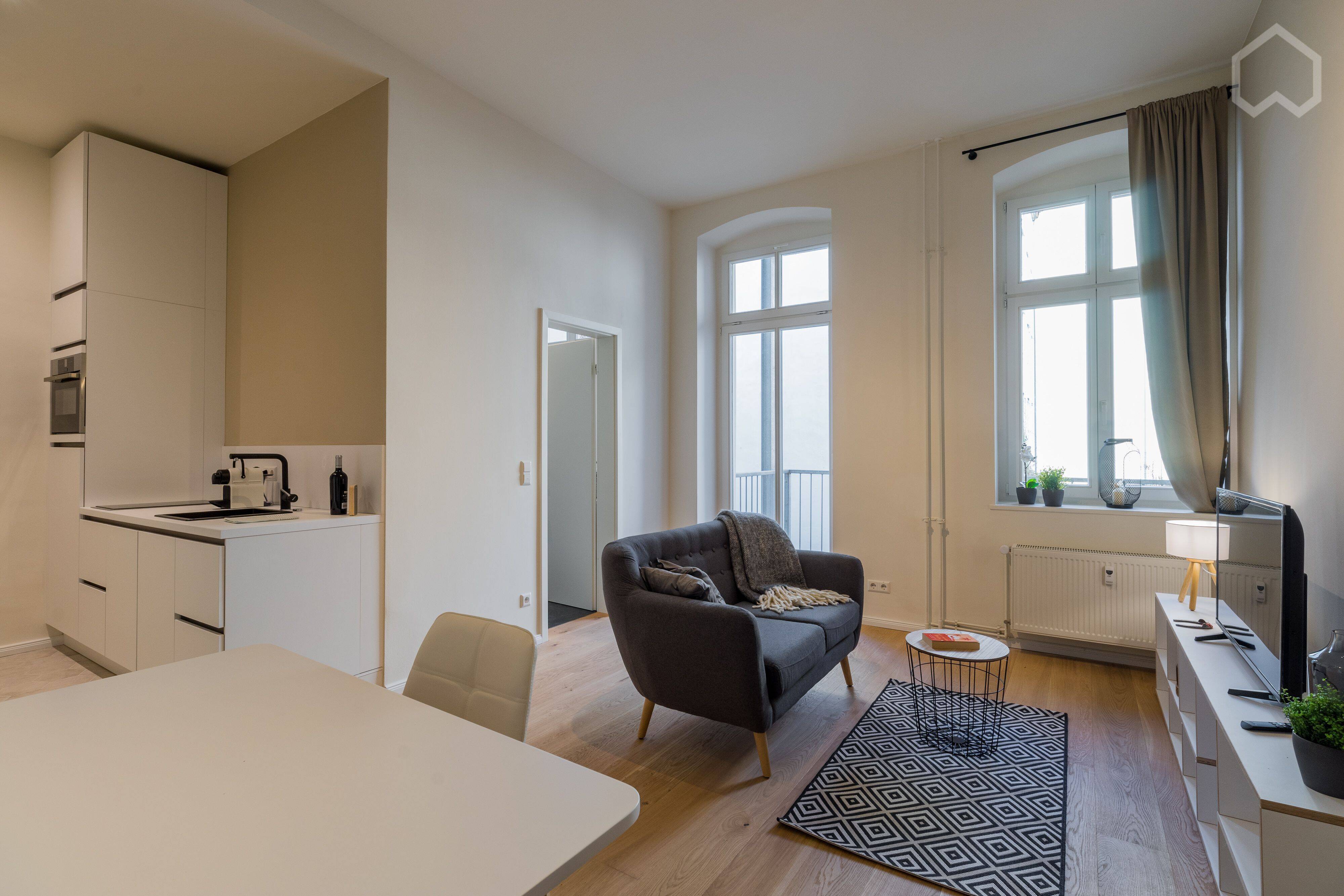 Moderne, ruhige 2-Zimmer Altbau Wohnung mit hochwertiger Ausstattung im Herzen Berlins! - Photo 1