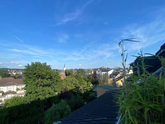 Schicke 2-Zimmer DG-Wohnung mit Terrasse und Blick auf den Michaelsberg