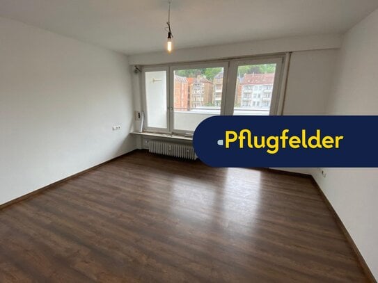 Renovierte und helle 3-Zimmer-Wohnung mit EBK und Balkon in S-West