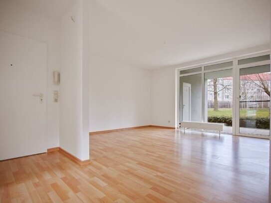 ERSTBEZUG nach SANIERUNG !!! Provisionsfreie 3-Raumwohnung im 2.Obergeschoss mit Balkon zu vermieten!