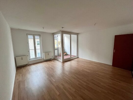 2-Zimmer-Wohnung mit Einbauküche, Tageslichtbad und Balkon