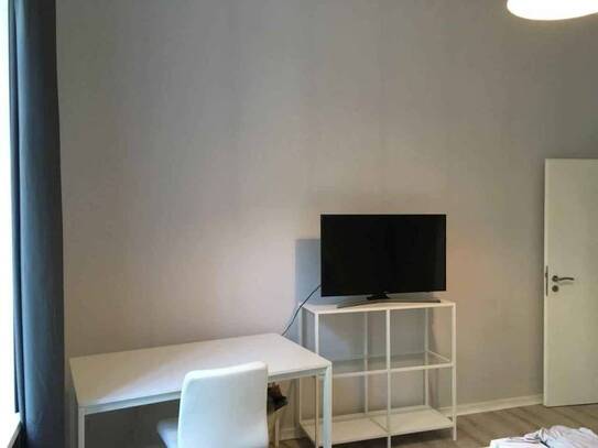 Gemütliches Zimmer in einem Co-Living-Apartment in Frankfurt