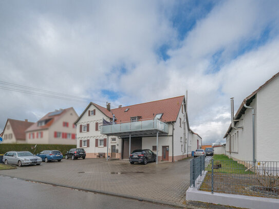 Großzügiges Wohn-/ und Geschäftshaus in Aldingen