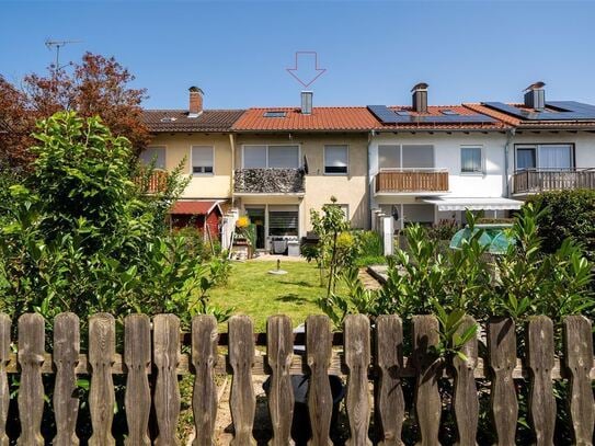 **Reihenmittelhaus in zentraler Lage mit Westterrasse, Garten, Garage und außergewöhnlichem Heizkonzept** *modernisieru…