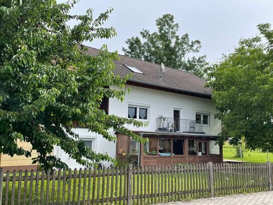 "Wohnhaus Nähe Osterhofen - ein Platzwunder!"