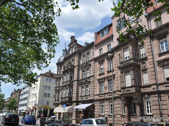 Dachgeschoßwohnung im vierten Obergeschoß, ohne Aufzug