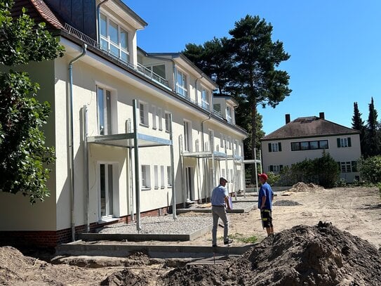 Neu ausgebaute Dachgeschosswohnung mit KFW 70 EE Standard in denkmalgeschütztem MFH inkl. Garten (Bezug ab 02/25!)