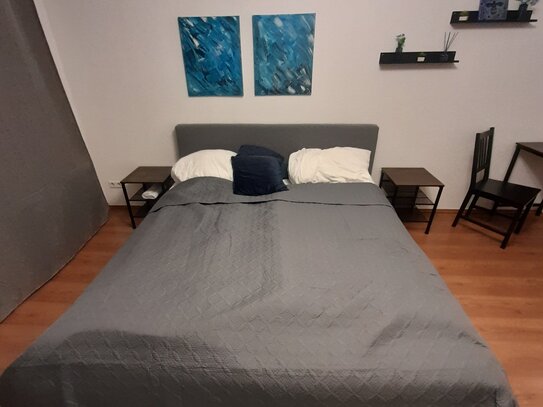 Voll ausgestattete und möblierte 2,5-Zimmer-Wohnung.