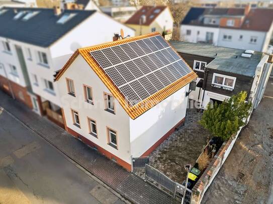 Einfamilienhaus & Hinterhaus. Garage + Hof. In F-Schwanheim