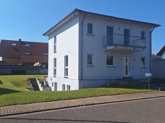 Tolle freistehende Stadtvilla mit schönem Grundstück in Nalbach-Piesbach zu verkaufen!