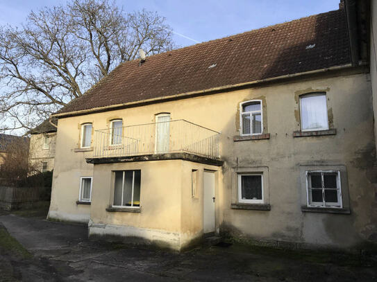 Vielseitig nutzbare Hofstelle in einem Ortsteil von Burgbernheim!