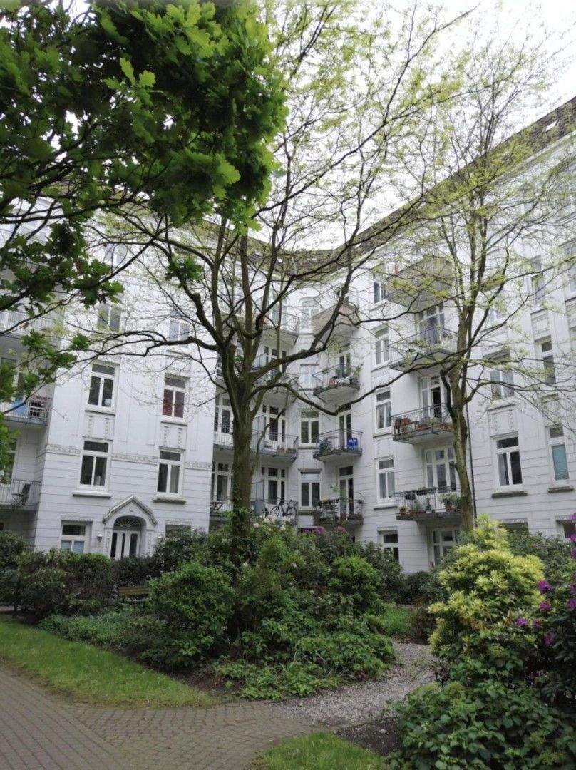 3 Zi. Altbau Eimsbüttel, modernisiert, hohe Decken, Holz-Dielen, Stuck, ca. 70qm, frei/bezugsfertig