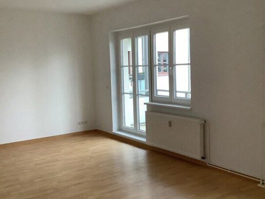 Ihre Traumwohnung mit 2 Bädern und einen s/w Balkon wartet auf Sie !