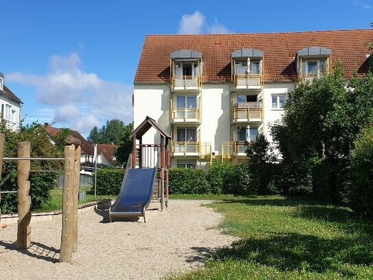 Helle und geräumige Drei-Zimmer-Wohnung mit Balkon