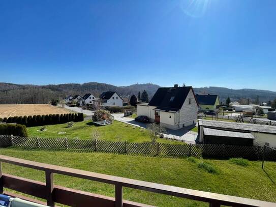 Traumhafte Lage/unschlagbarer Fernblick/ großzügiger Balkon/Tageslichtbad mit Badewanne/Gäste WC/PKW Stellplatz