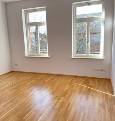 +++MODERNES WOHNEN+++ Eichenholzparkett, Fußbodenheizung, Balkon, Lift