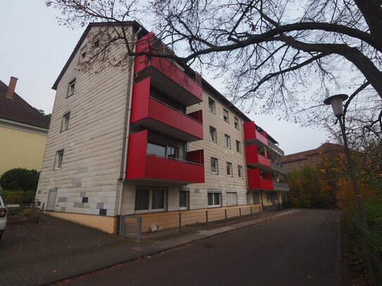 RUHIG UND DOCH ZENTRAL ERDGESCHOSSWOHNUG MIT TERASSE UND STELLPLATZ