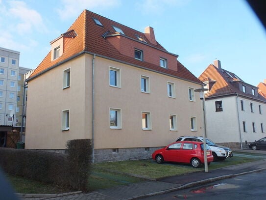 1 ZKB + Balkon in Zwickau-Auerbach, Dachgeschoss-Wohnung