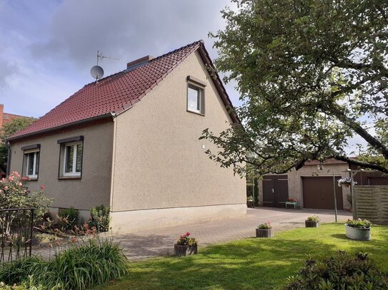 Ihr Haus in Anklam + Garagen, Schuppen und Garten.