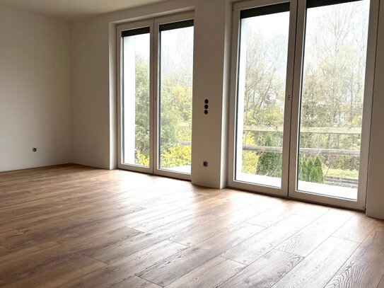 Exklusive 3 Zimmer Wohnung, OG Großen Balkon inkl. Tiefgarage