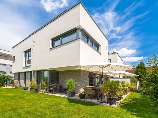 "Cube" - Modern living am Ammersee: Architekten-DHH im Bauhausstil - sofort beziehbar!