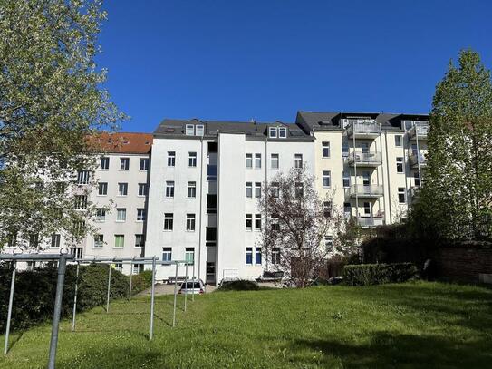 Großzügige 3-Raum-Wohnung mit Tageslichtbad