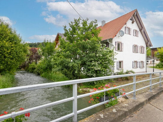 Charmantes Wohnen im Lautertal Reichlich Platz für Hobby und Familie