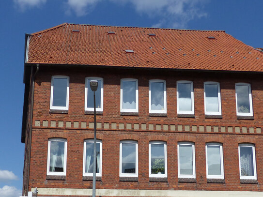 Gepflegte Altbau-Stadtwohnung in verkehrsgünstiger Lage.