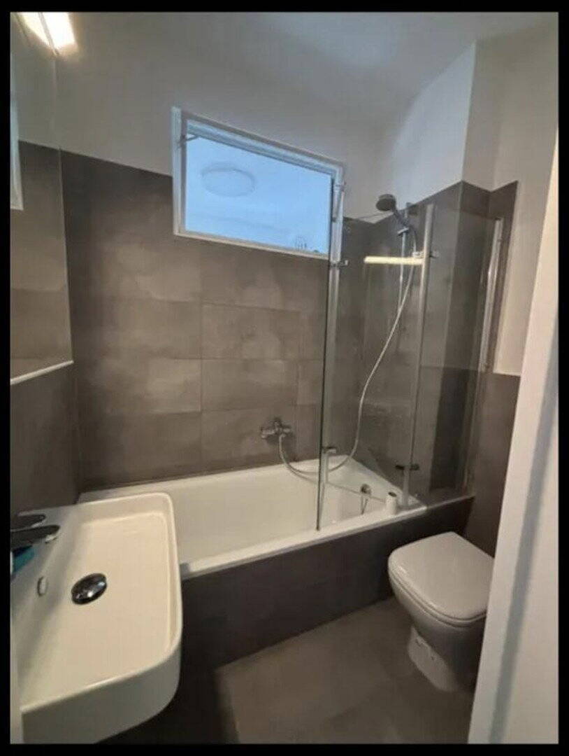 Sanierte 1-Zimmer-Wohnung mit gehobener Innenausstattung in Berlin Charlottenburg - Photo 1