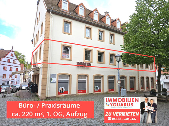 Provisionsfrei zu vermieten: Praxis / Büro / Gewerbeeinheit 1. Etage mit Aufzug im Zentrum Ottweiler Altstadt