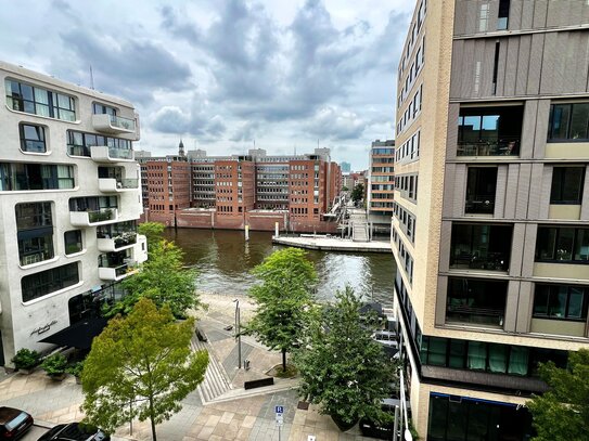 Panoramawohnung der Extraklasse mit Süd-Loggia zur Elbseite - Traumausblicke aufs Wasser!