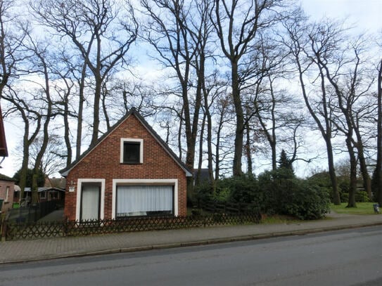 Gemütliches Wohnhaus mit Büro in Geschäftslage