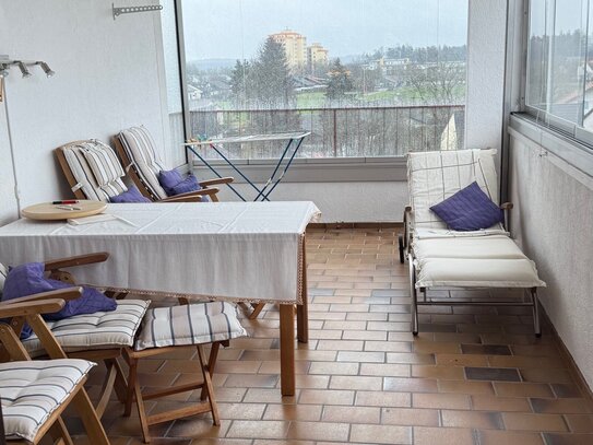 Renovierte 3-Zimmer-Wohnung mit großem Wintergarten und schönem Bergblick