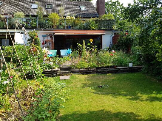 Rissen Sonnige 2 EG Wohnung mit Terrasse und Garten