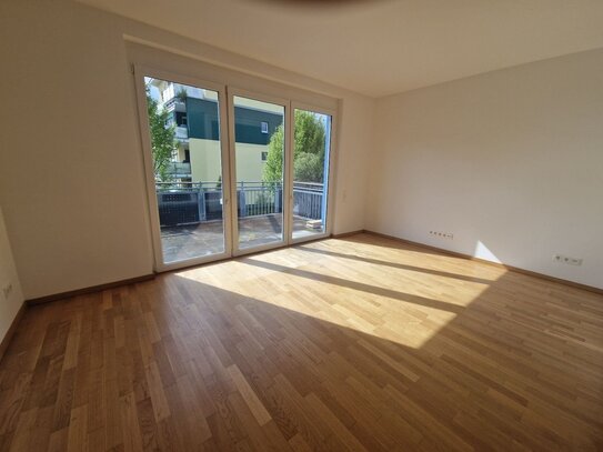 --- Seniorenwohnresidenz --- Tolle Wohnung mit EBK und Balkon in Oberasbach ---