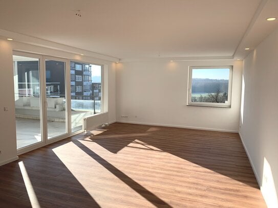 NEU + MODERNISIERT: Schöne Wohnung mit Loggia + Fernblick in Friedrichsdorf