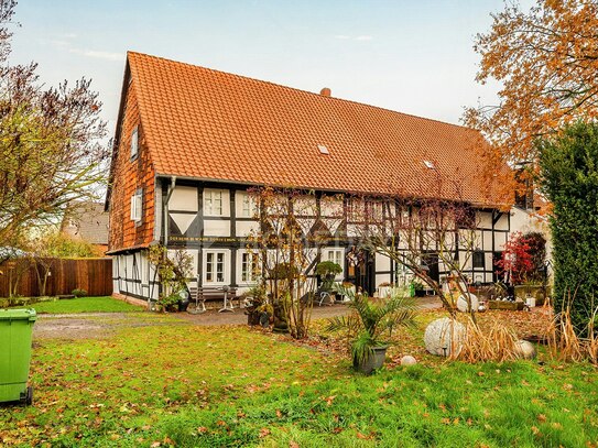 Vermietetes Bauernhaus mit 2 Wohneinheiten und großem Grundstück in Salzgitter