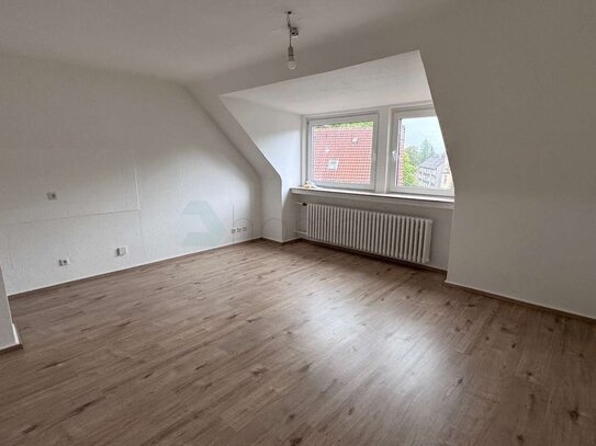 Modernisierte Dachgeschosswohnung mit frischem Ambiente und Stil in Essen