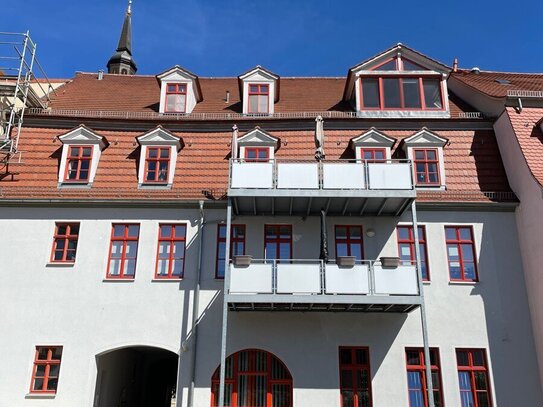 hochwertig saniert mit überdachtem Balkon (Loggia) und Stellplatz