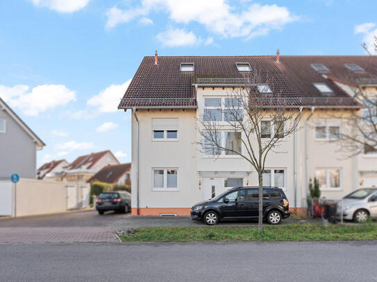 Beste Wohnlage - Energieeffiziente & moderne Wohnung mit privatem Garten, Einbauküche & Stellplätzen