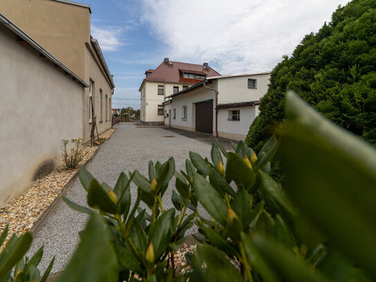 Geräumige Doppelhaushälfte mit viel Nebenfläche bei Bautzen