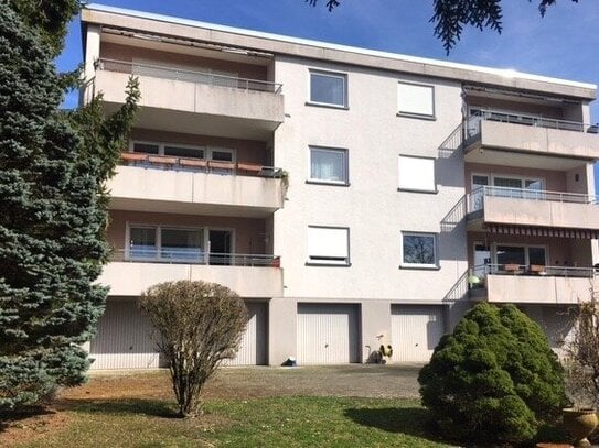 **SONNIGE, 76 qm ETW im HOCHPARTERRE + BALKON, EBK, GARAGE...